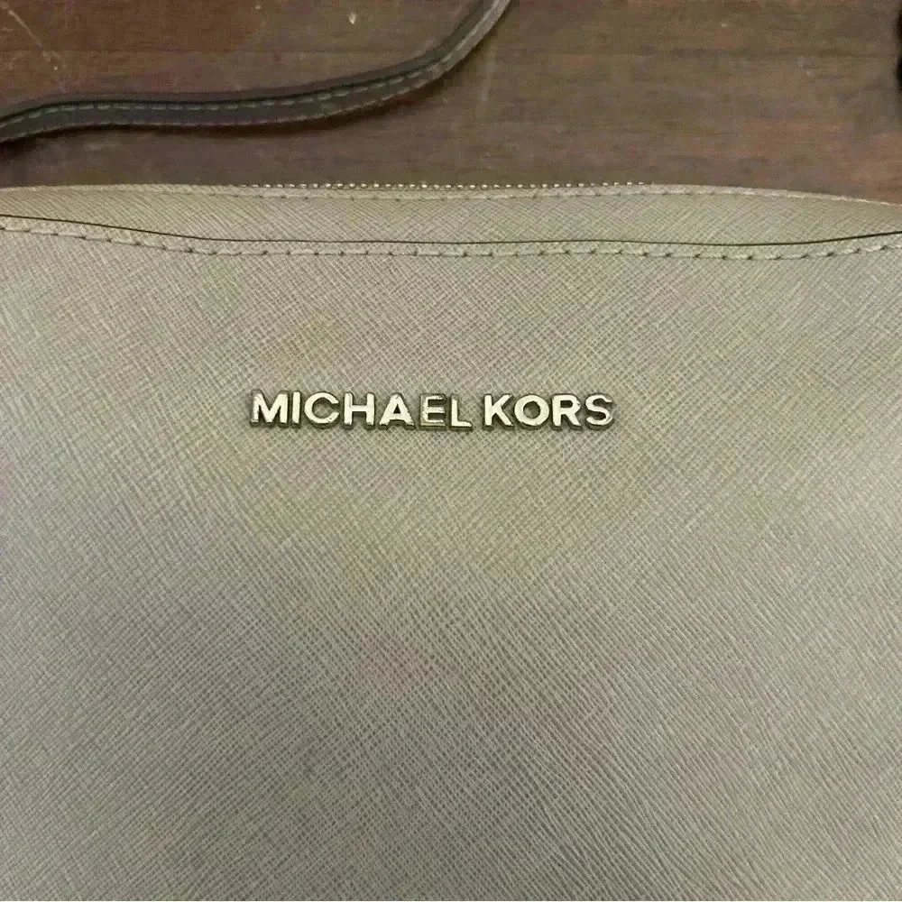Michael Kors Jet Set Saffiano Leather Crossbody Bag Grey